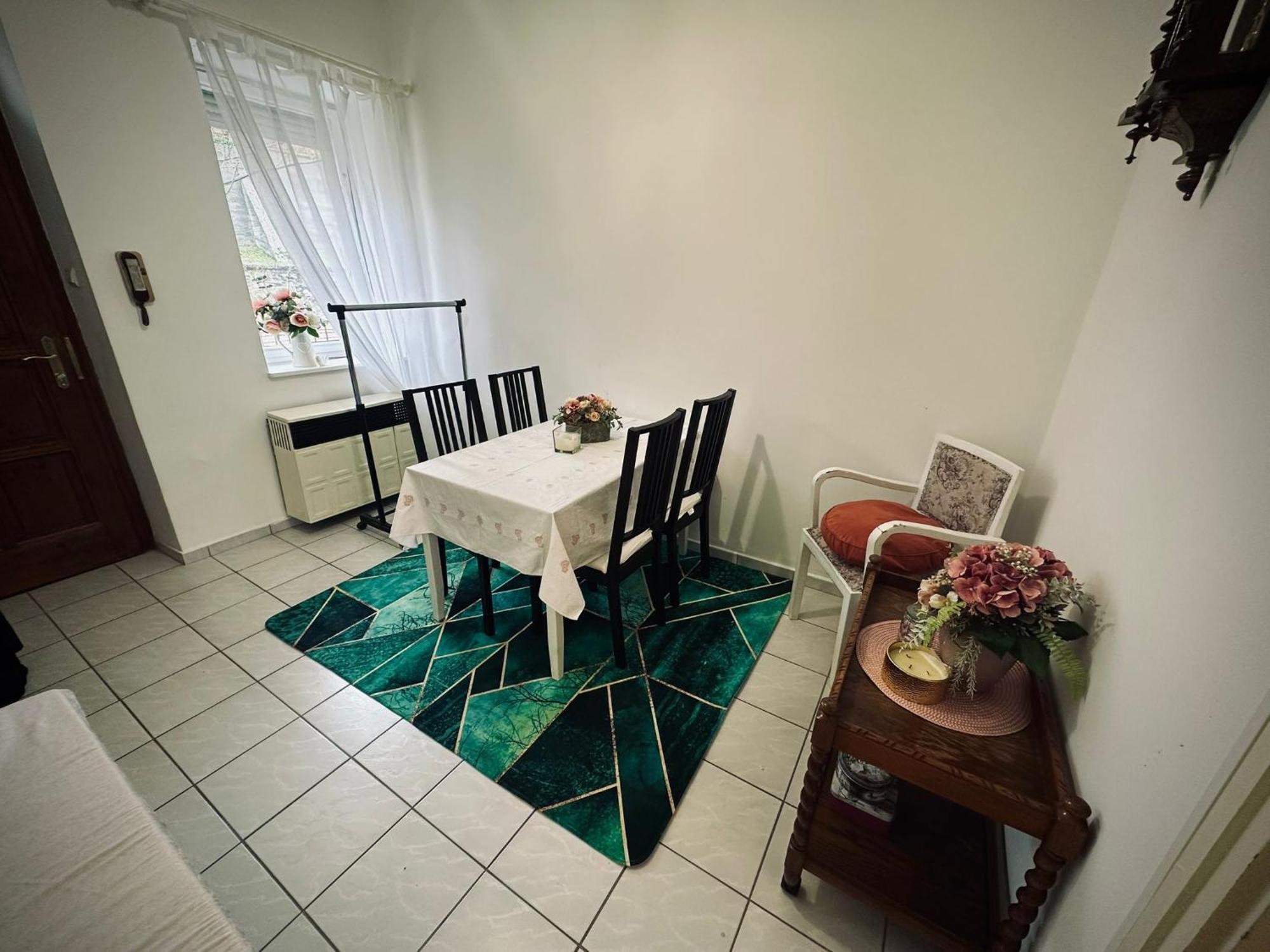 Taban Apartman Pécs Kültér fotó